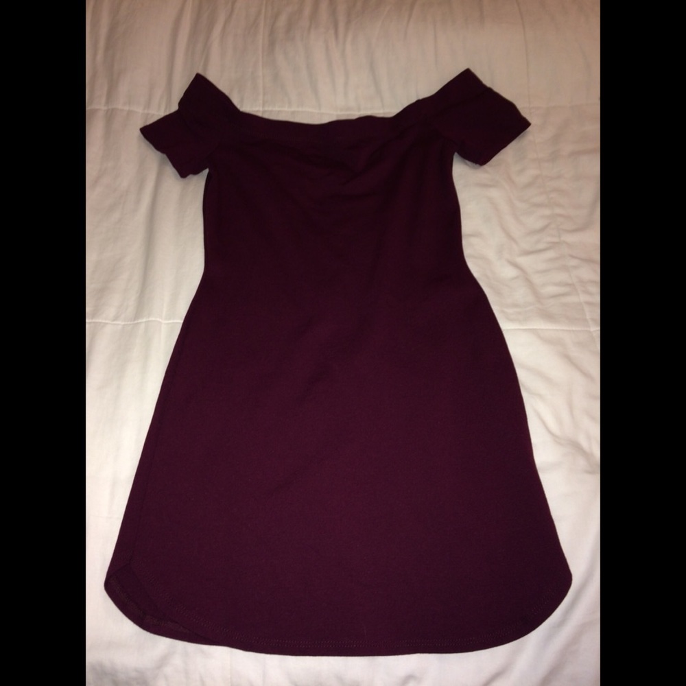 Guess off the shoulder dress